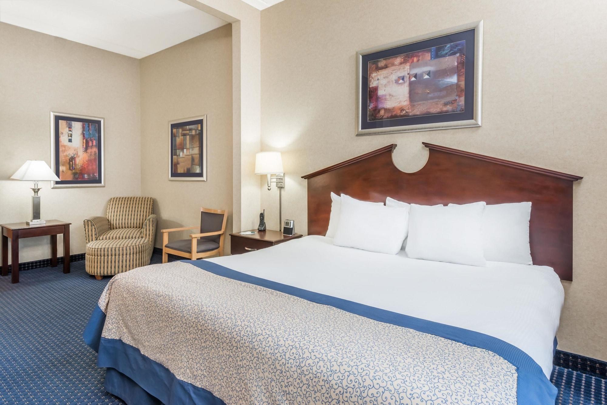 Wingate By Wyndham Erie Hotel Kearsarge Exterior photo