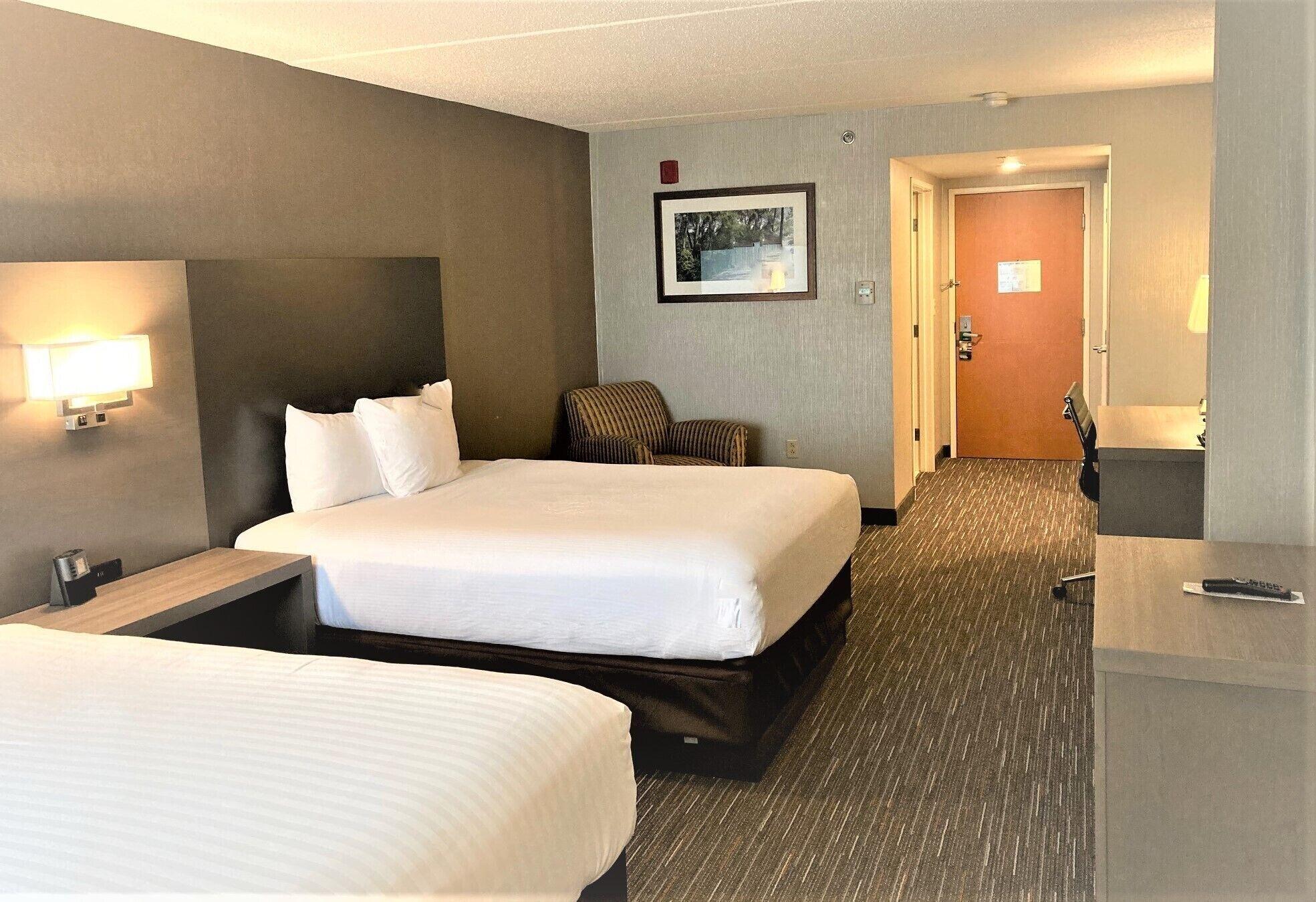 Wingate By Wyndham Erie Hotel Kearsarge Exterior photo