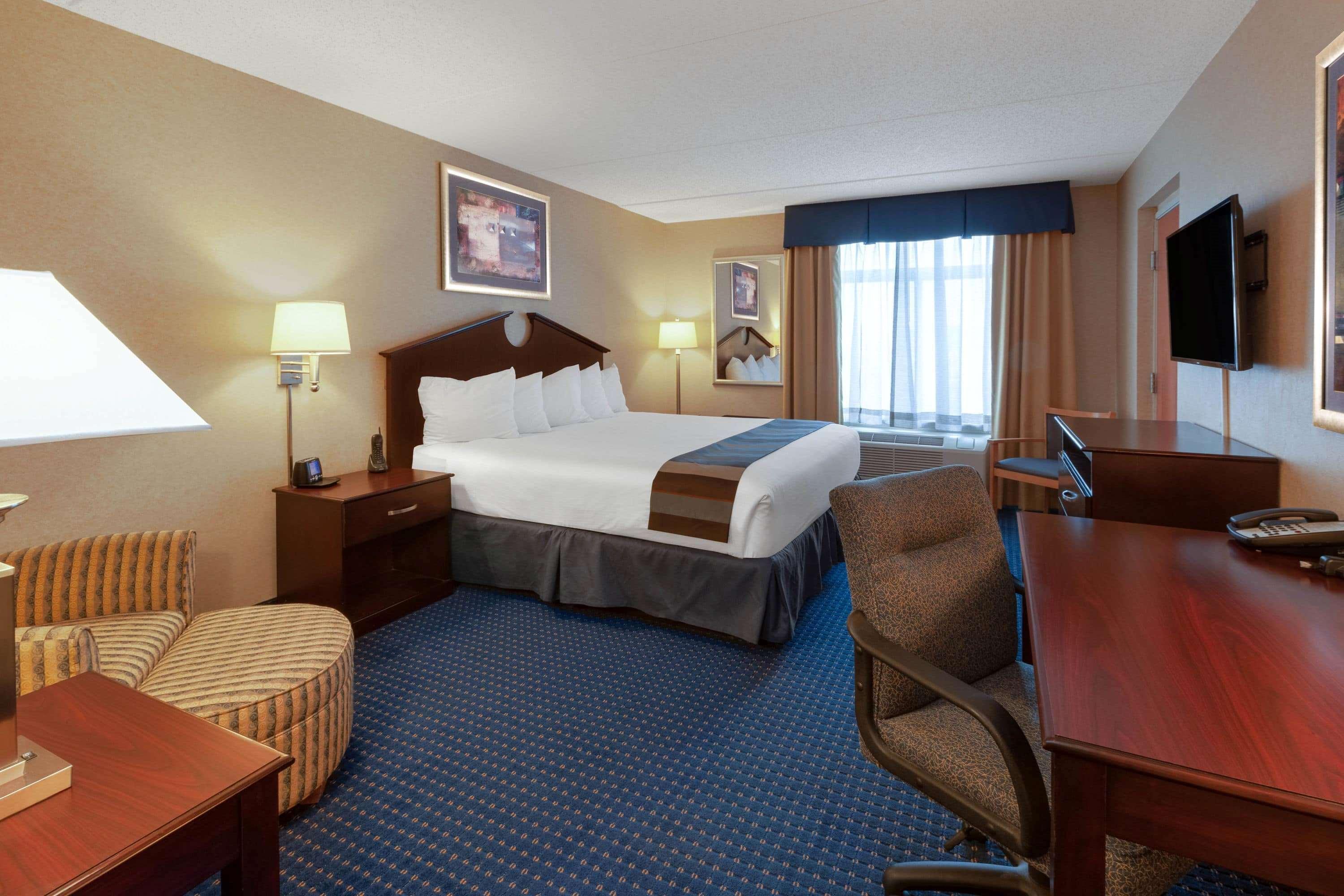 Wingate By Wyndham Erie Hotel Kearsarge Exterior photo