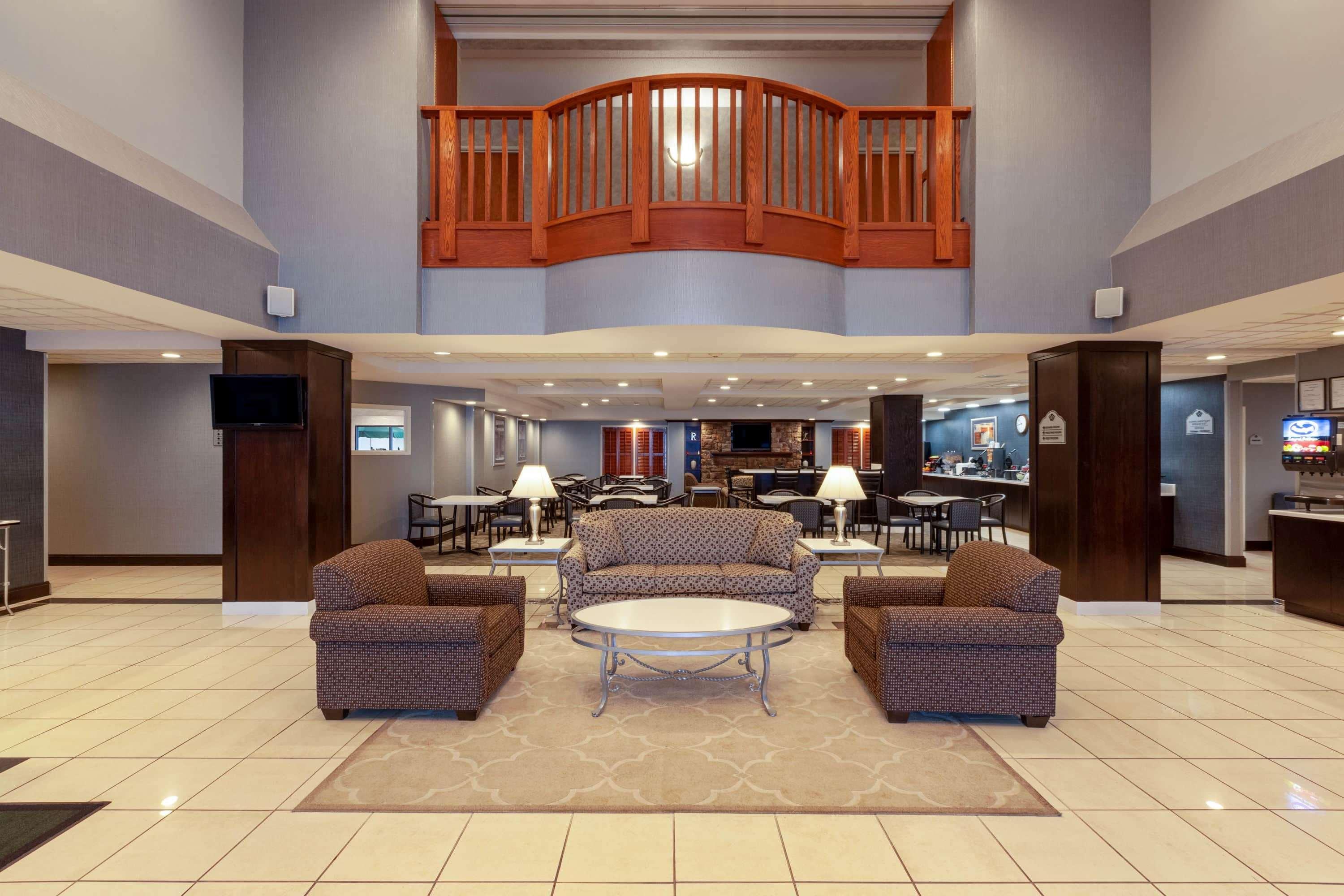 Wingate By Wyndham Erie Hotel Kearsarge Exterior photo